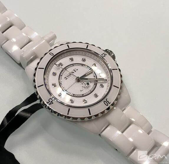 シャネルスーパーコピー 2025新作【J12 キャリバー12.1】38mm H5705 ホワイト