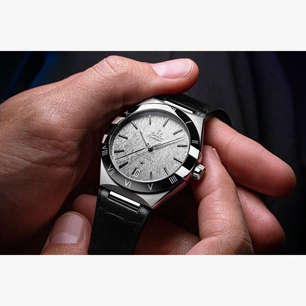 2025新作 オメガ偽物「コンステレーション マスター クロノメーター」41mm 131.63.41.21.01.001