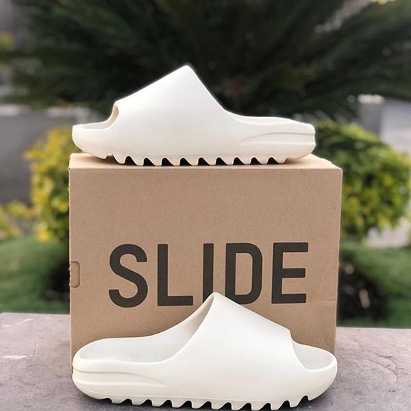 ☆超人気☆アディダス スーパーコピー Yeezy Slide Bone アディダス イージー スライド ボーン サンダル FW6345